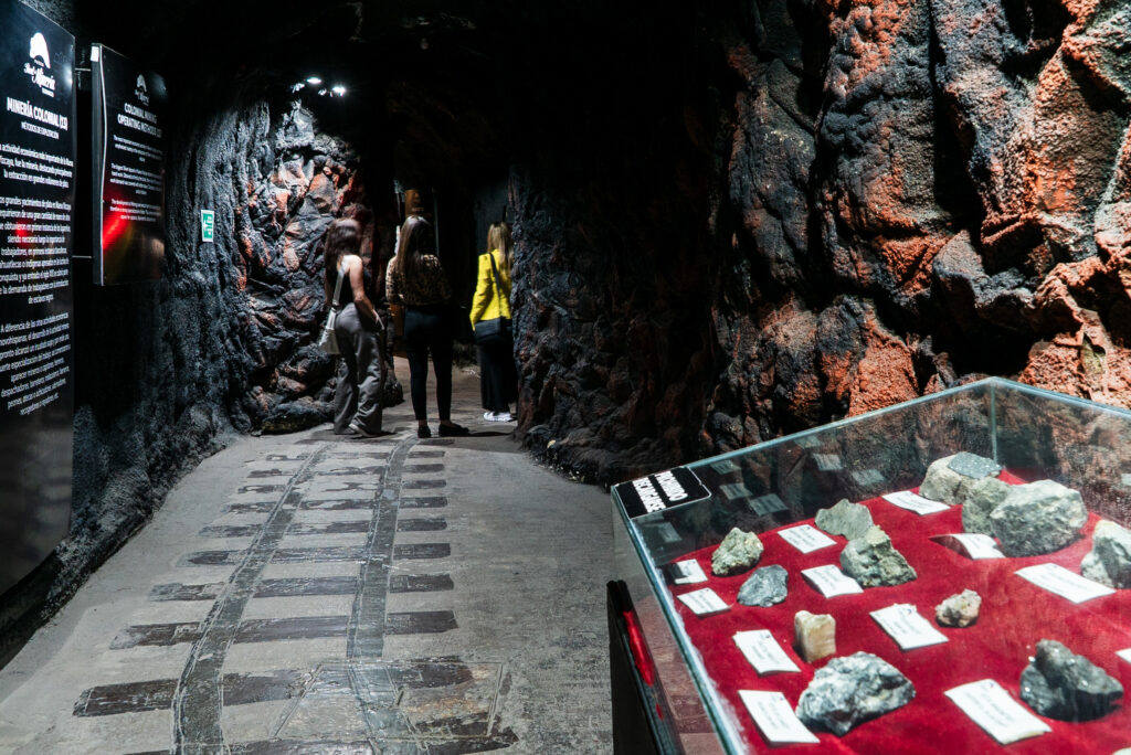 TUNEL DE MINERIA 5
